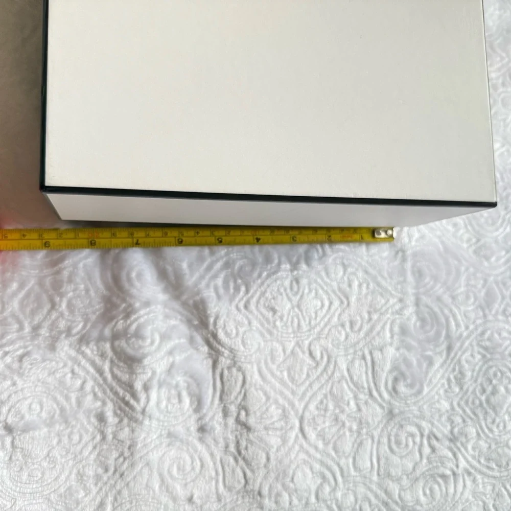 Chanel Empty Gift Box Black & White – Authentic Packaging